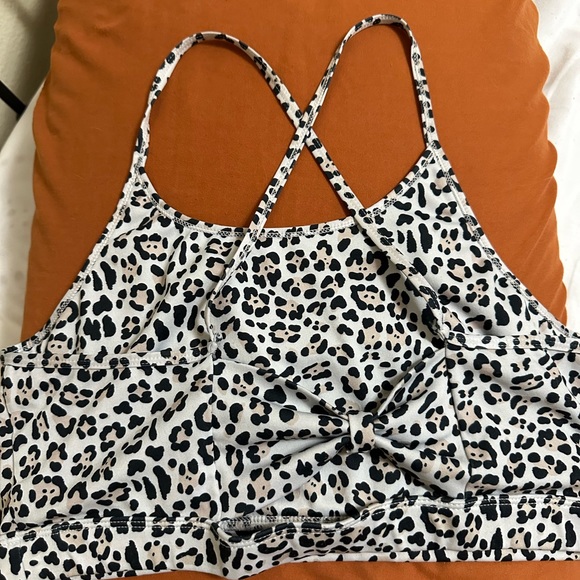 SHEIN XL Sports Bra Light/No Support - Picture 3 of 3